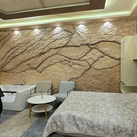 Dior - Luxury Jacuzzi *