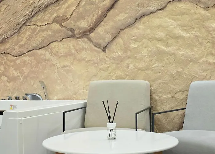 Dior - Luxury Jacuzzi *